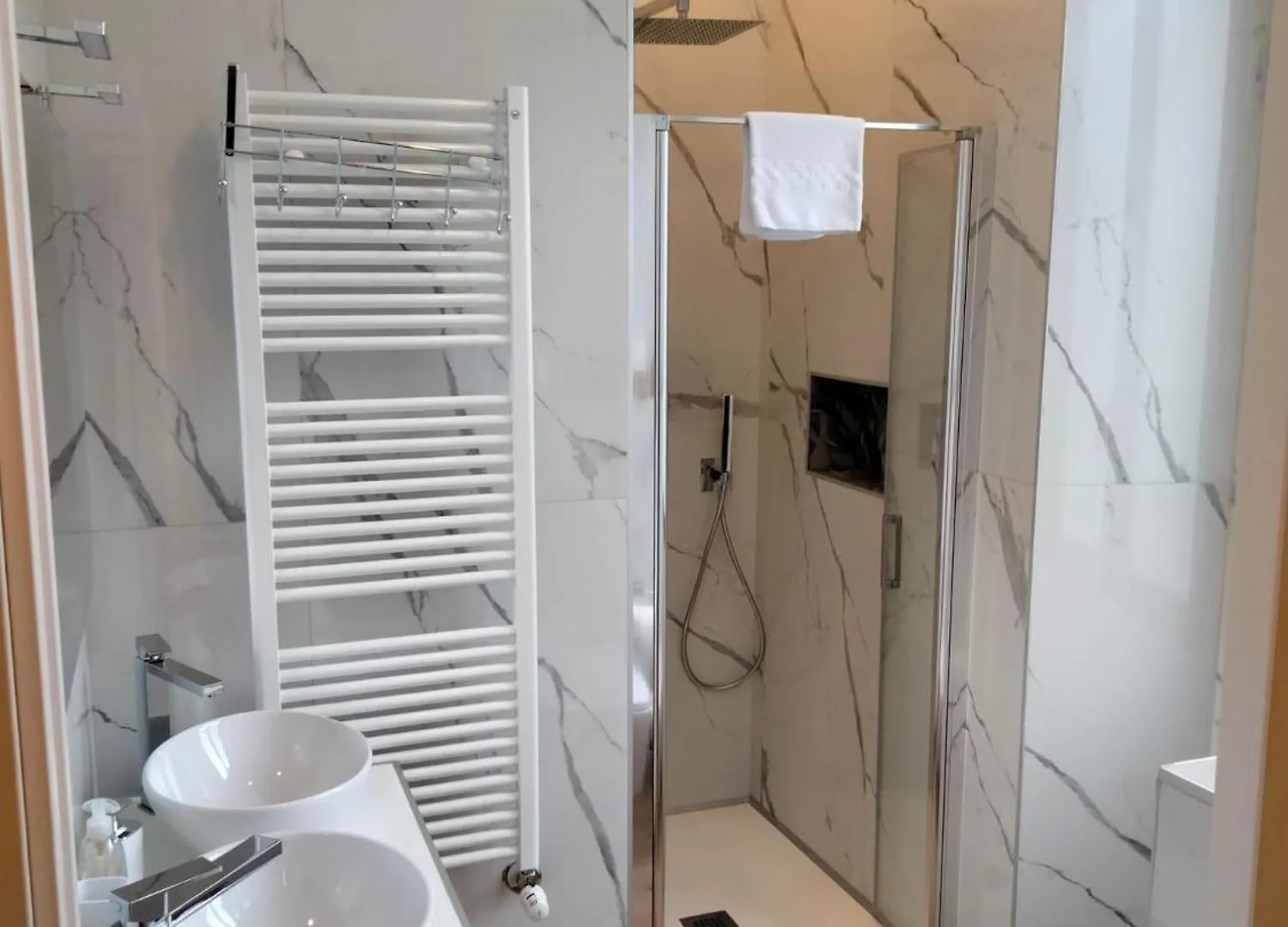 קומו Lizard Hotel