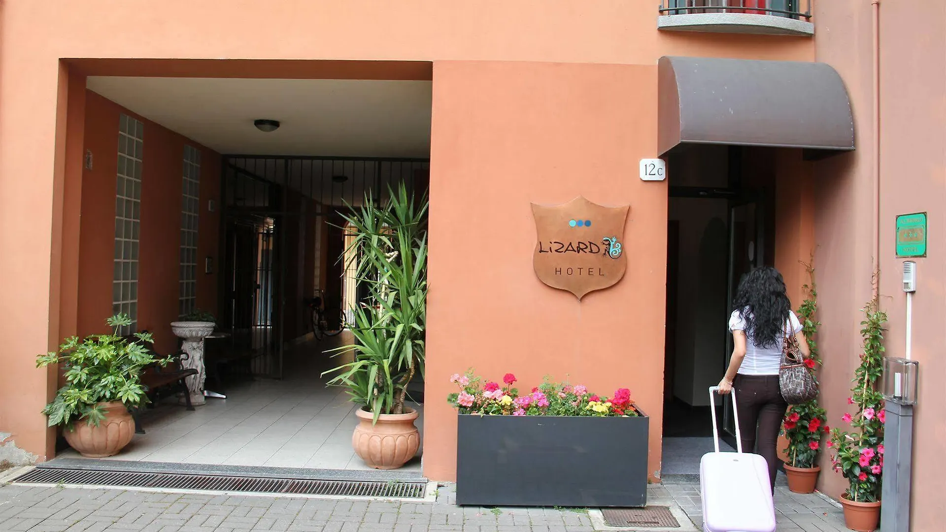 Lizard Hotel Como 3*,  Italy